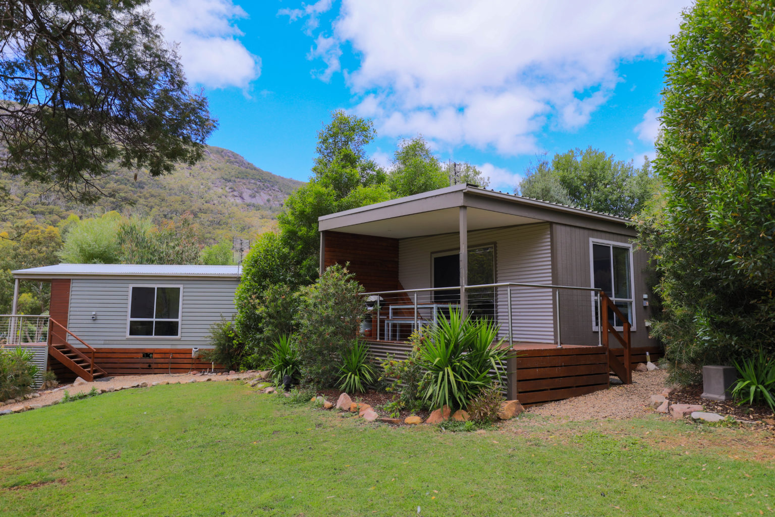 Halls Gap Cabins, The Grampians Halls Gap Lakeside